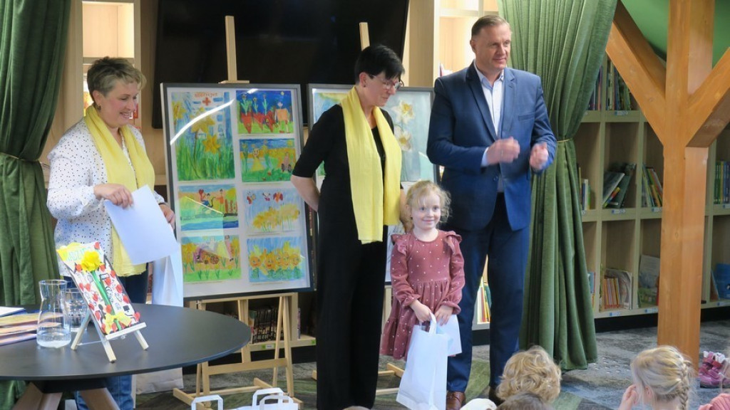 Żółty żonkil nadzieją dla hospicjum