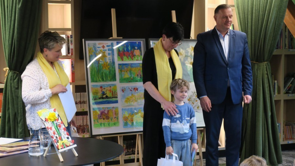 Żółty żonkil nadzieją dla hospicjum
