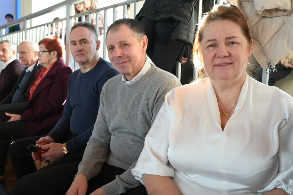 Dziadkowie, wnukowie, radość