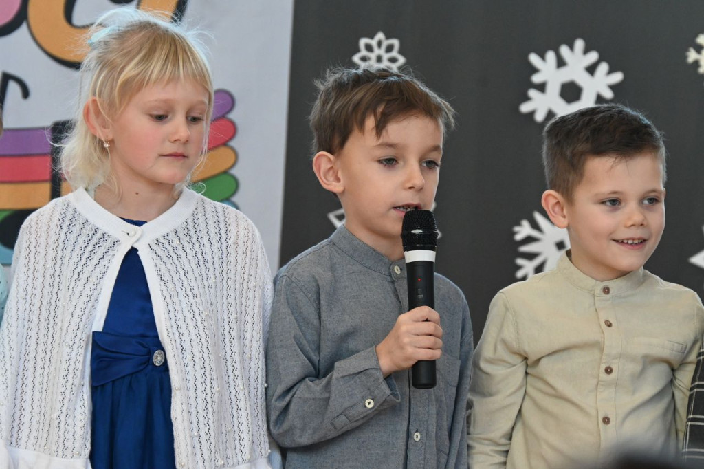 Dziadkowie, wnukowie, radość
