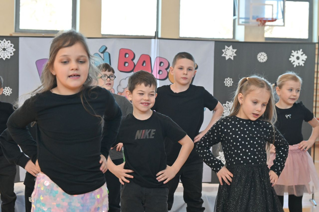 Dziadkowie, wnukowie, radość