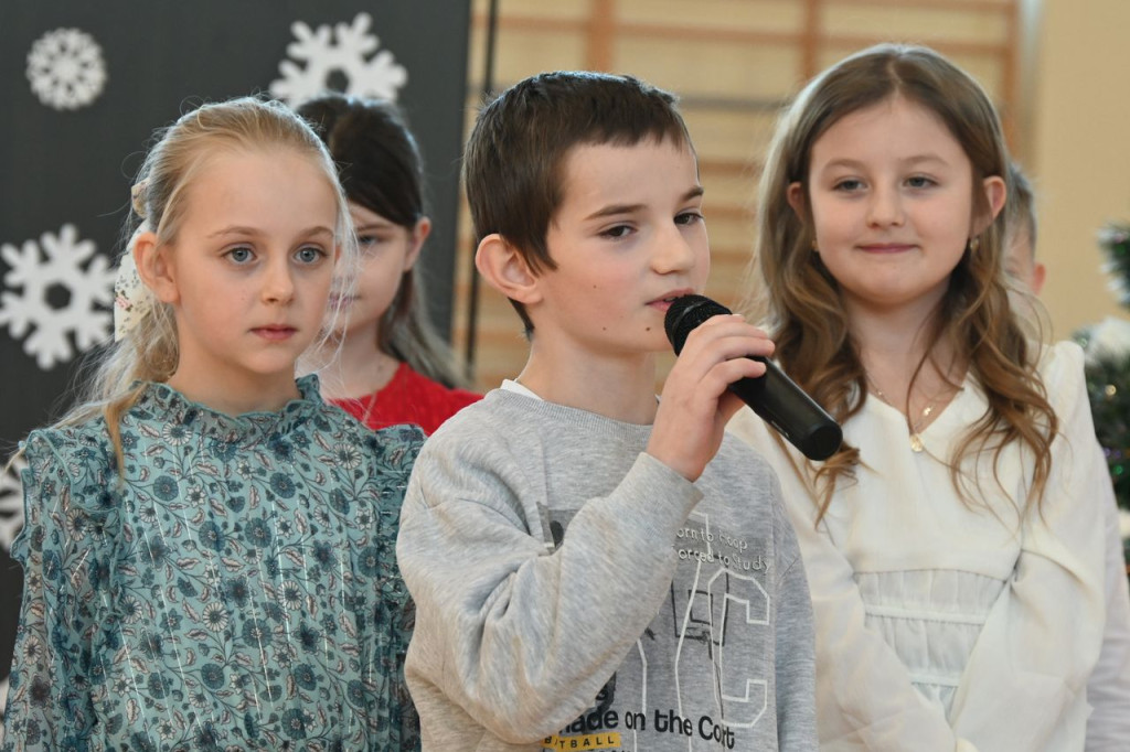 Dziadkowie, wnukowie, radość