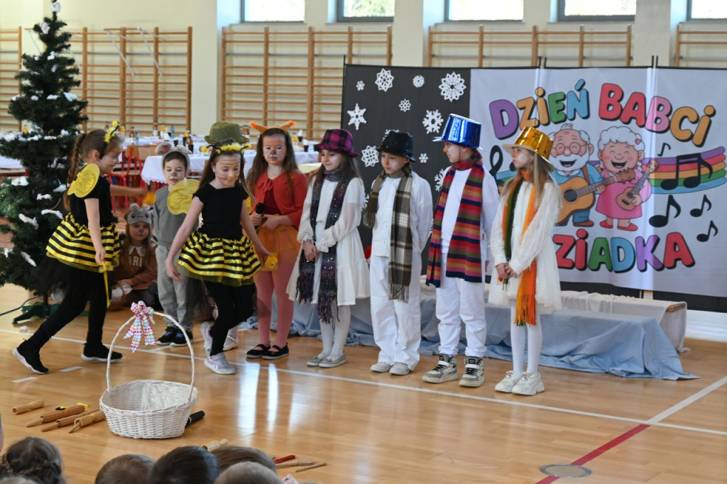 Dziadkowie, wnukowie, radość