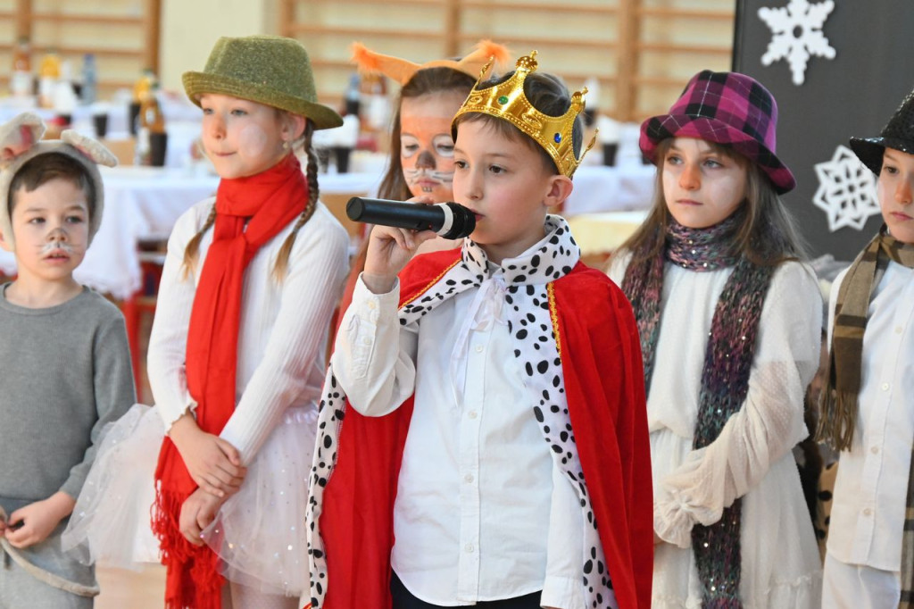 Dziadkowie, wnukowie, radość