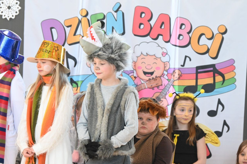 Dziadkowie, wnukowie, radość