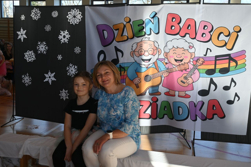 Dziadkowie, wnukowie, radość