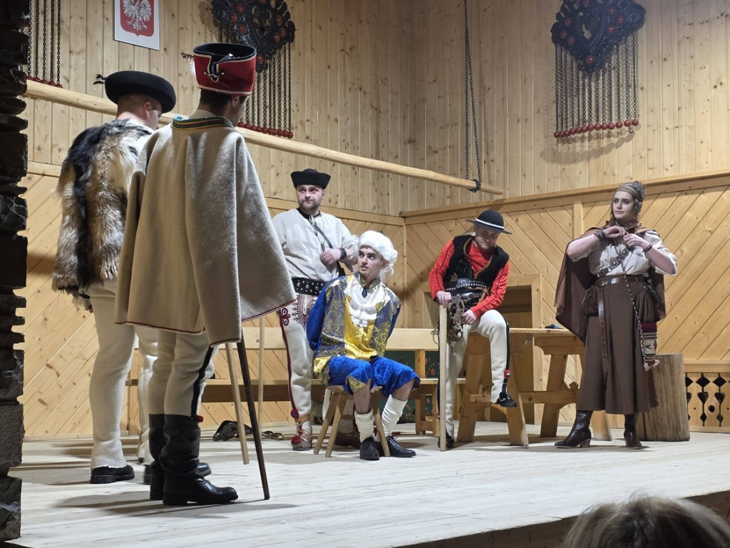 Kabaretowo-teatralne ferie w Poroninie za nami