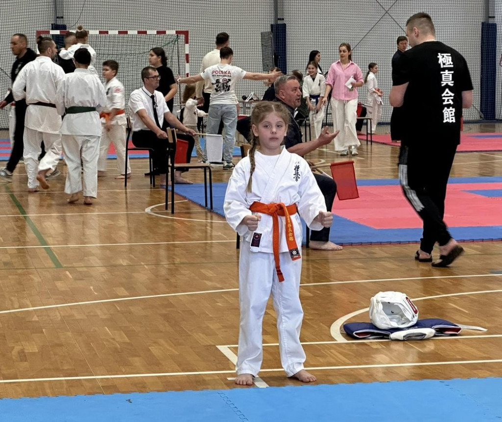 Medalowy Pierwszy Krok wojowników z Czerwiennego