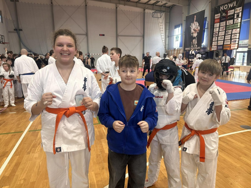 Medalowy Pierwszy Krok wojowników z Czerwiennego