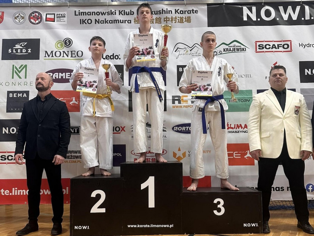 Medalowy Pierwszy Krok wojowników z Czerwiennego