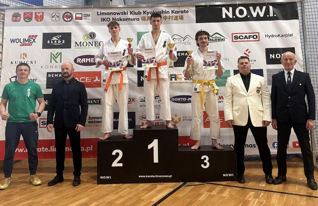 Medalowy Pierwszy Krok wojowników z Czerwiennego