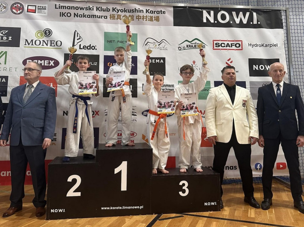 Medalowy Pierwszy Krok wojowników z Czerwiennego