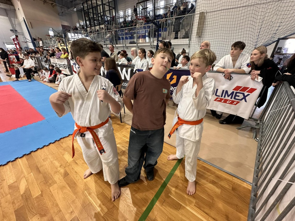 Medalowy Pierwszy Krok wojowników z Czerwiennego