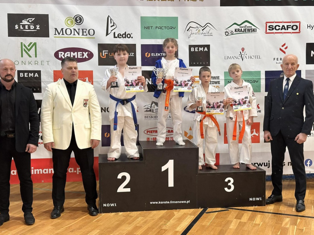Medalowy Pierwszy Krok wojowników z Czerwiennego