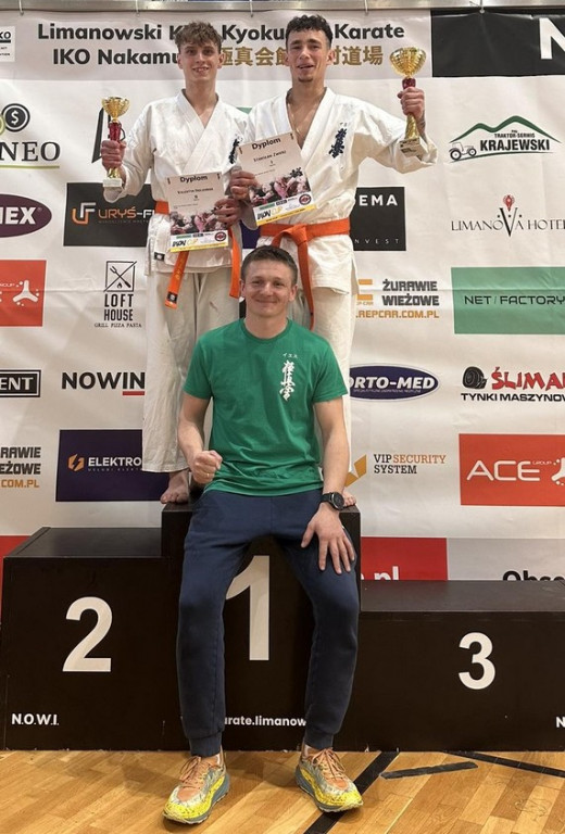Medalowy Pierwszy Krok wojowników z Czerwiennego