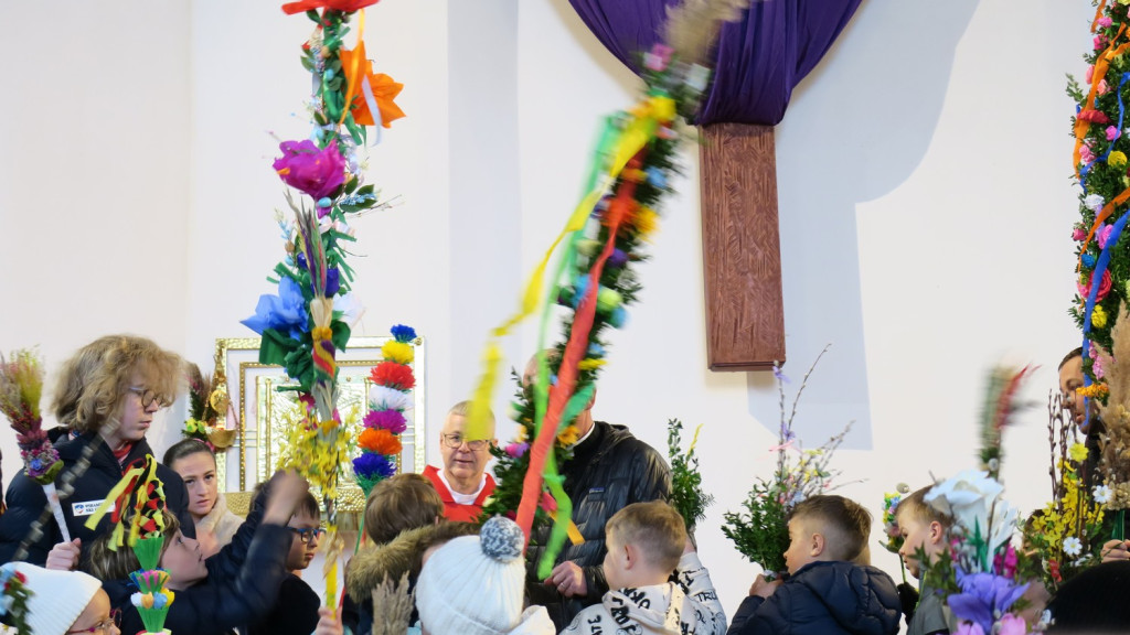 Najpiękniejsze palmy w Kościele Św. Krzyża w Zakopanem
