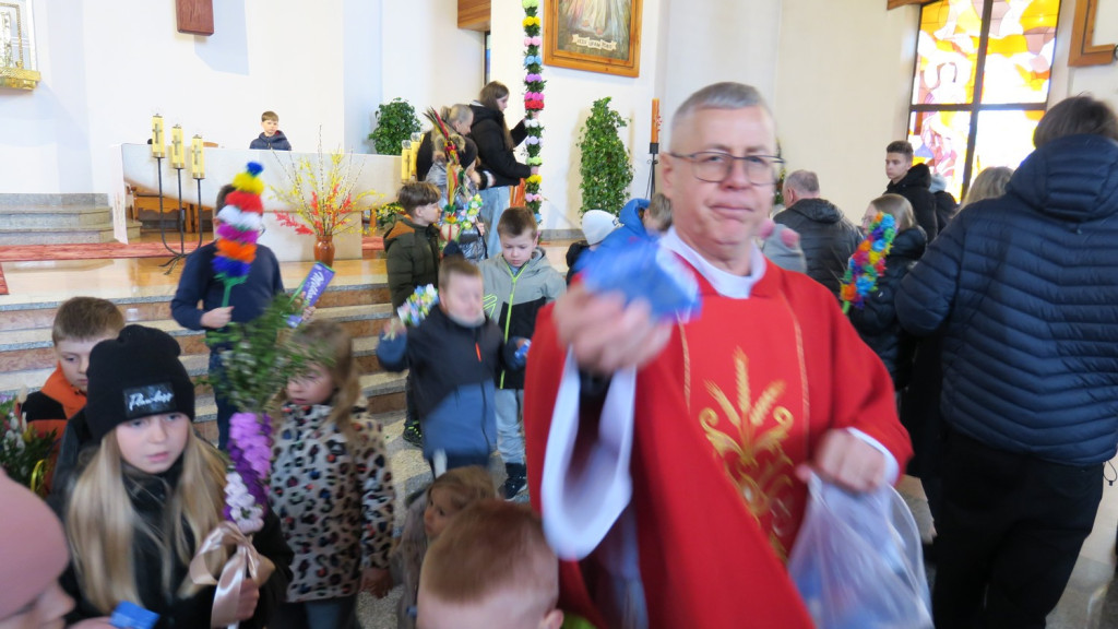 Najpiękniejsze palmy w Kościele Św. Krzyża w Zakopanem