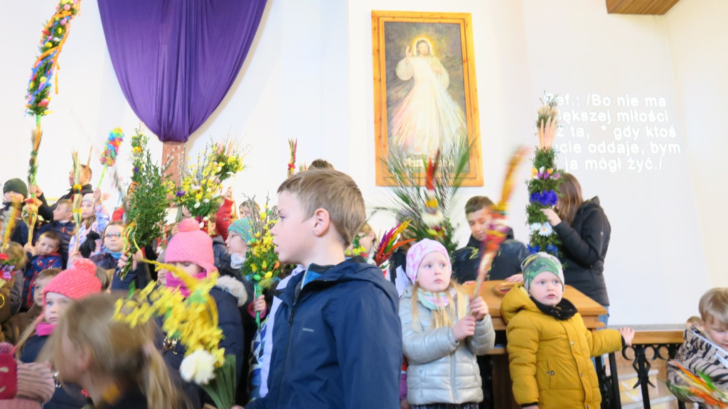 Najpiękniejsze palmy w Kościele Św. Krzyża w Zakopanem