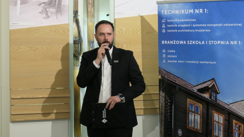 Półtora wieku tradycji ciesielskich i snycerskich pokoleń