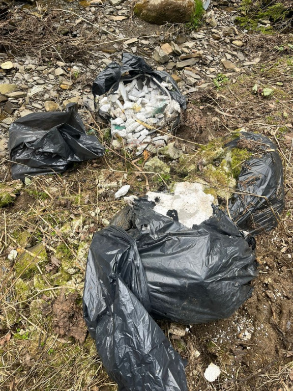 Nie tylko walczą z quadami, sami sprzątają odpady po sąsiadach