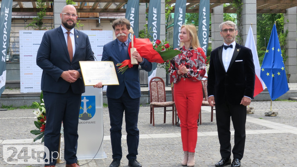 Grafik, sportowiec i samorządowiec nagrodzeni