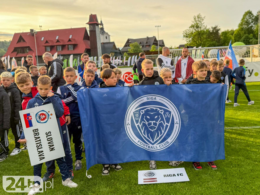 Pół tysiąca piłkarzy walczy na boisku w Poroninie