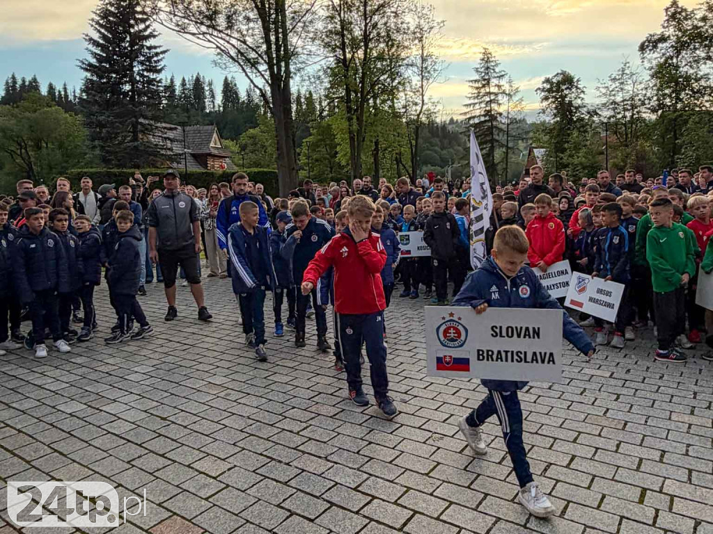 Pół tysiąca piłkarzy walczy na boisku w Poroninie