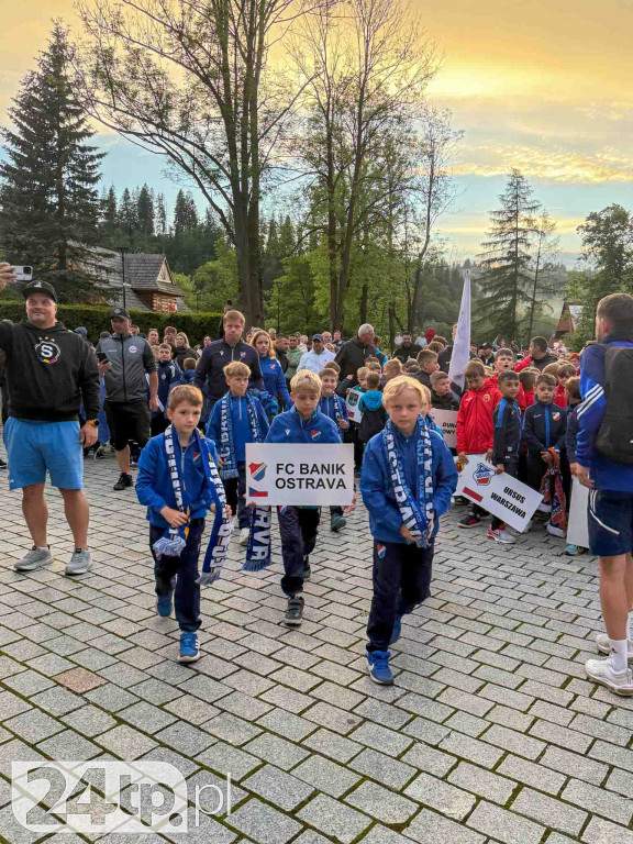 Pół tysiąca piłkarzy walczy na boisku w Poroninie