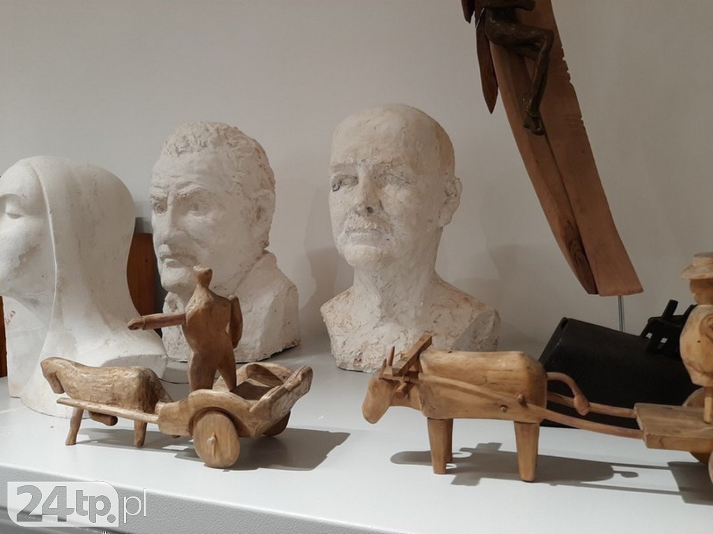 Jubileusz Liceum Kenara i cenne zbiory szkoły