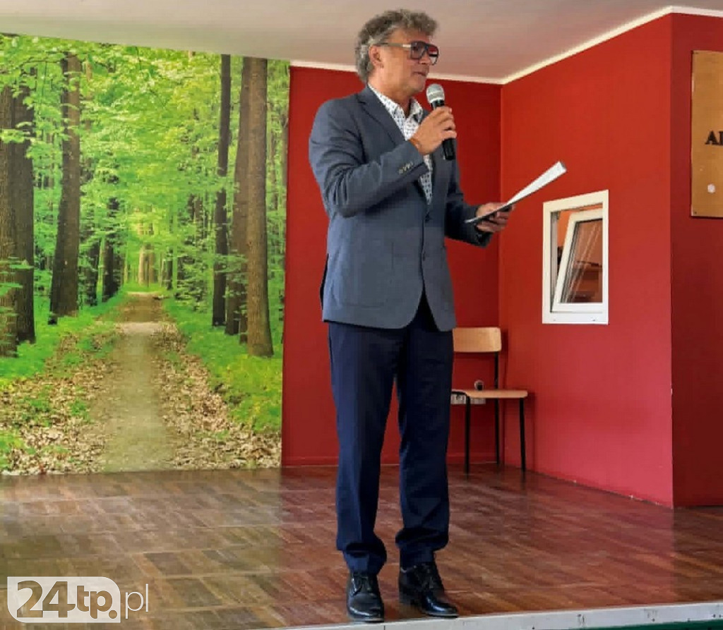 Nagrody dla prymusów na koniec roku szkolnego