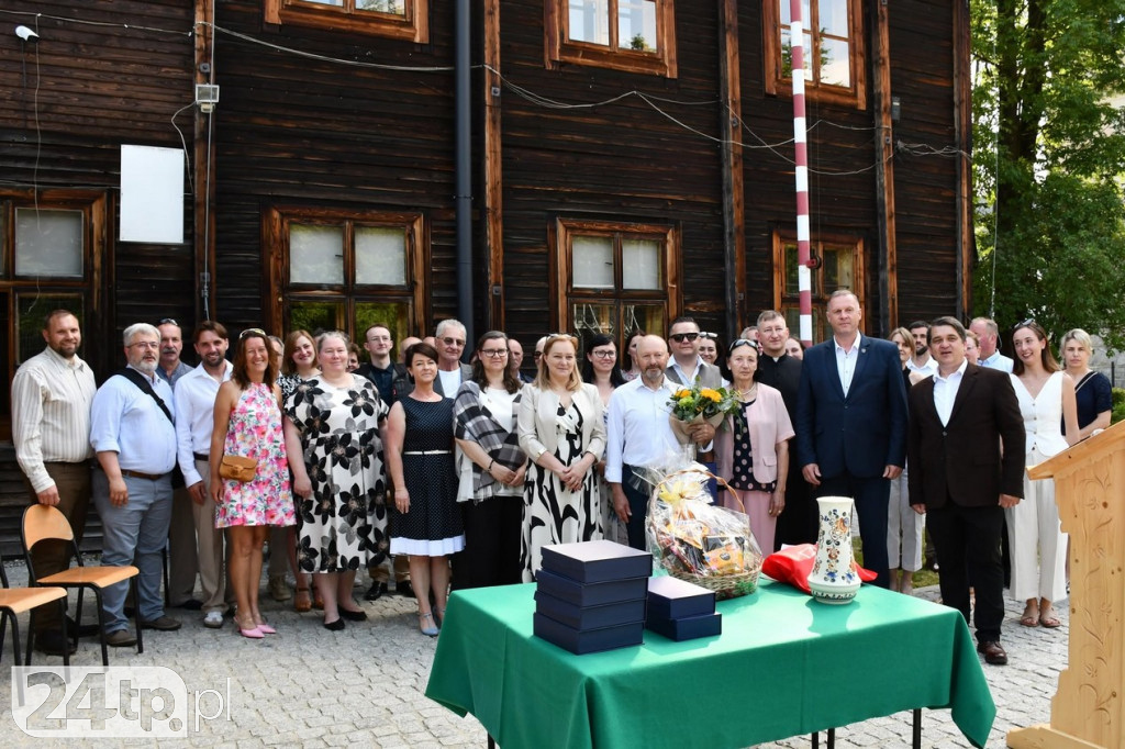Nagrody dla prymusów na koniec roku szkolnego