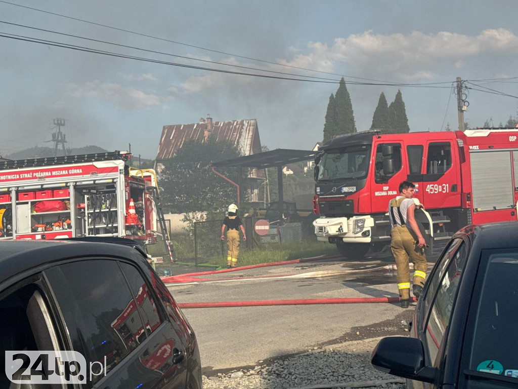 Wielki pożar hali w Mszanie Dolnej