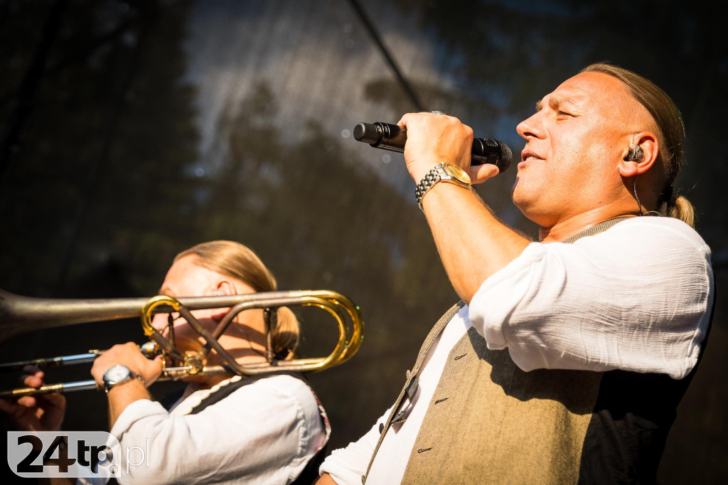 Korowód, taniec na 50 par i koncert Golec uOrkiestry.