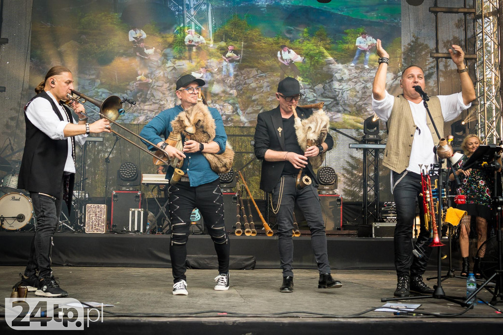 Korowód, taniec na 50 par i koncert Golec uOrkiestry.