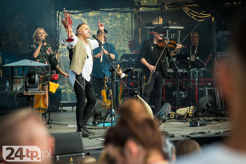 Korowód, taniec na 50 par i koncert Golec uOrkiestry.
