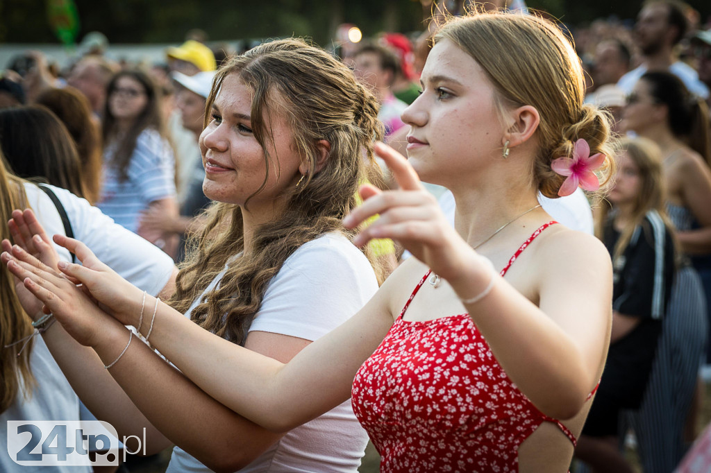 Korowód, taniec na 50 par i koncert Golec uOrkiestry.