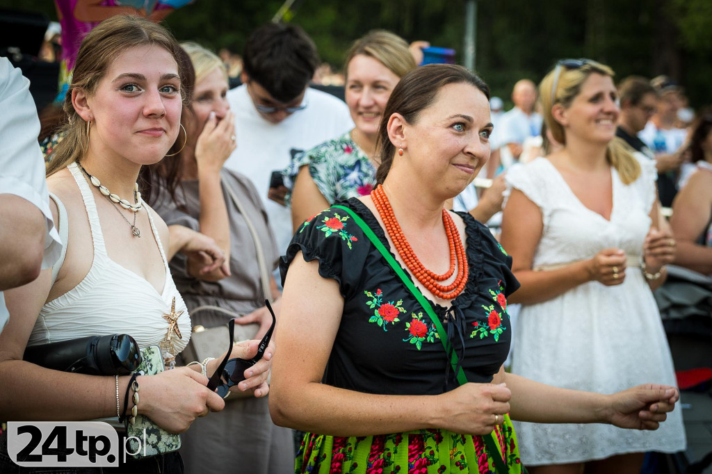 Korowód, taniec na 50 par i koncert Golec uOrkiestry.
