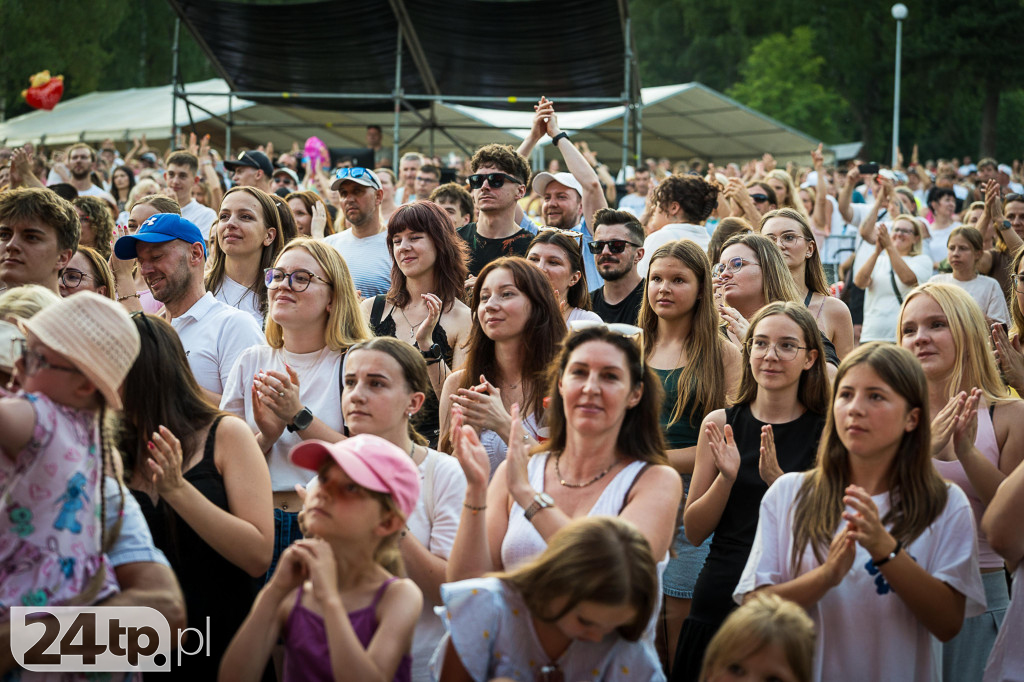 Korowód, taniec na 50 par i koncert Golec uOrkiestry.