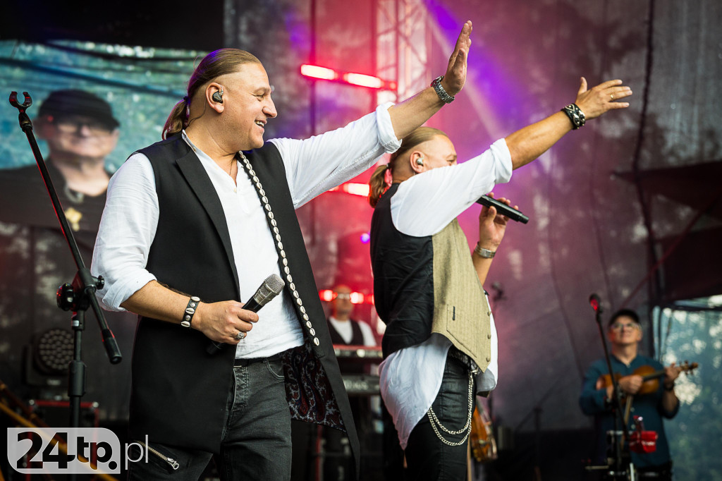 Korowód, taniec na 50 par i koncert Golec uOrkiestry.