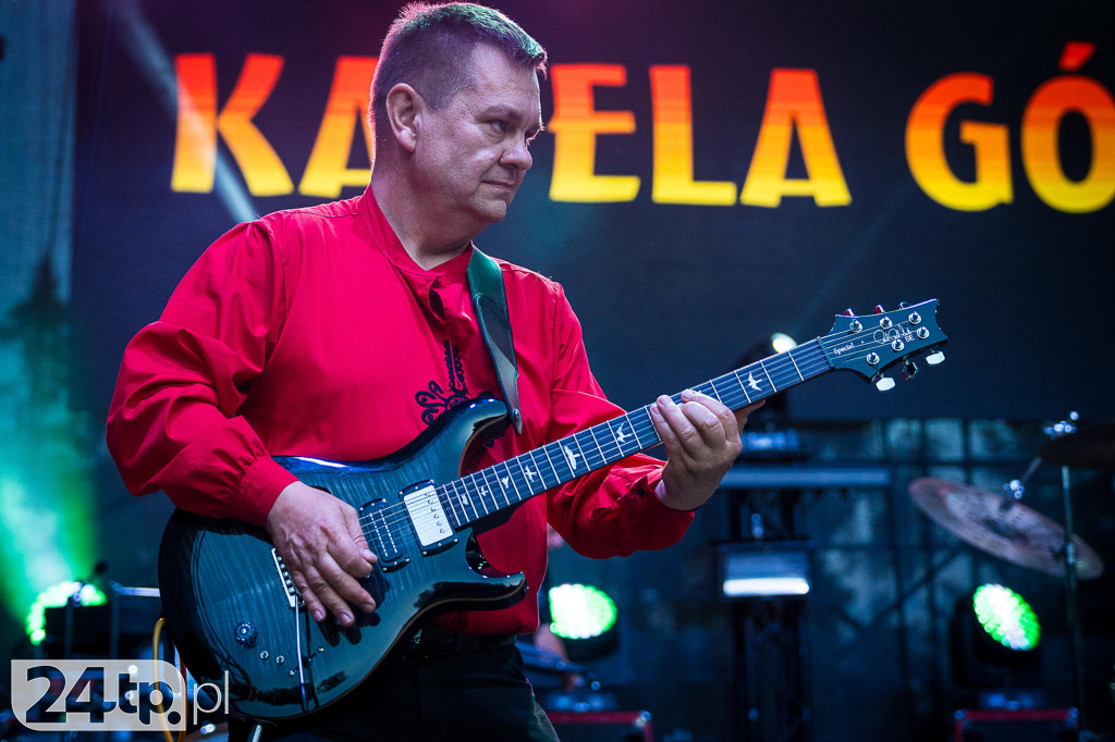 Korowód, taniec na 50 par i koncert Golec uOrkiestry.