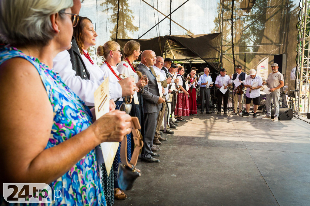 Korowód, taniec na 50 par i koncert Golec uOrkiestry.