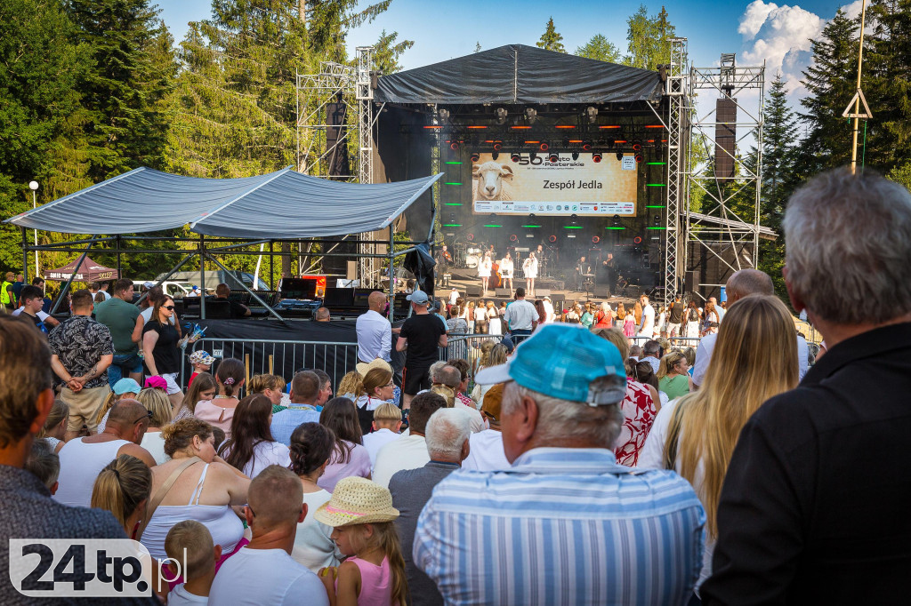 Korowód, taniec na 50 par i koncert Golec uOrkiestry.