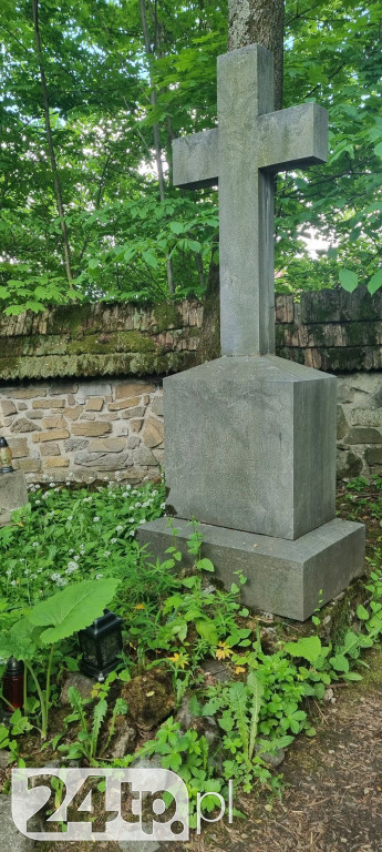 Te groby na Pęksowym Brzyzku wołają o ratunek