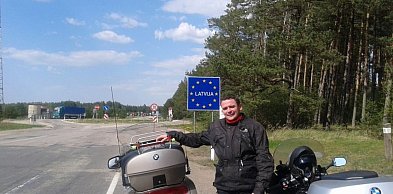 Motocyklem w świat