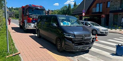 Kolizja 3 samochodów na ul. Do Samków w Zakopanem.  Jechali na pamięć?