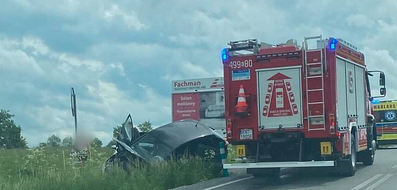 Samochód wypadł z drogi w Piekielniku